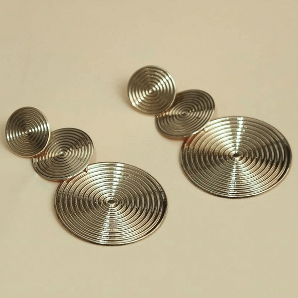 Any 3/$25! Bronze Lightweight Geometric Textured Disc Drop Earrings - Picture 2 of 6